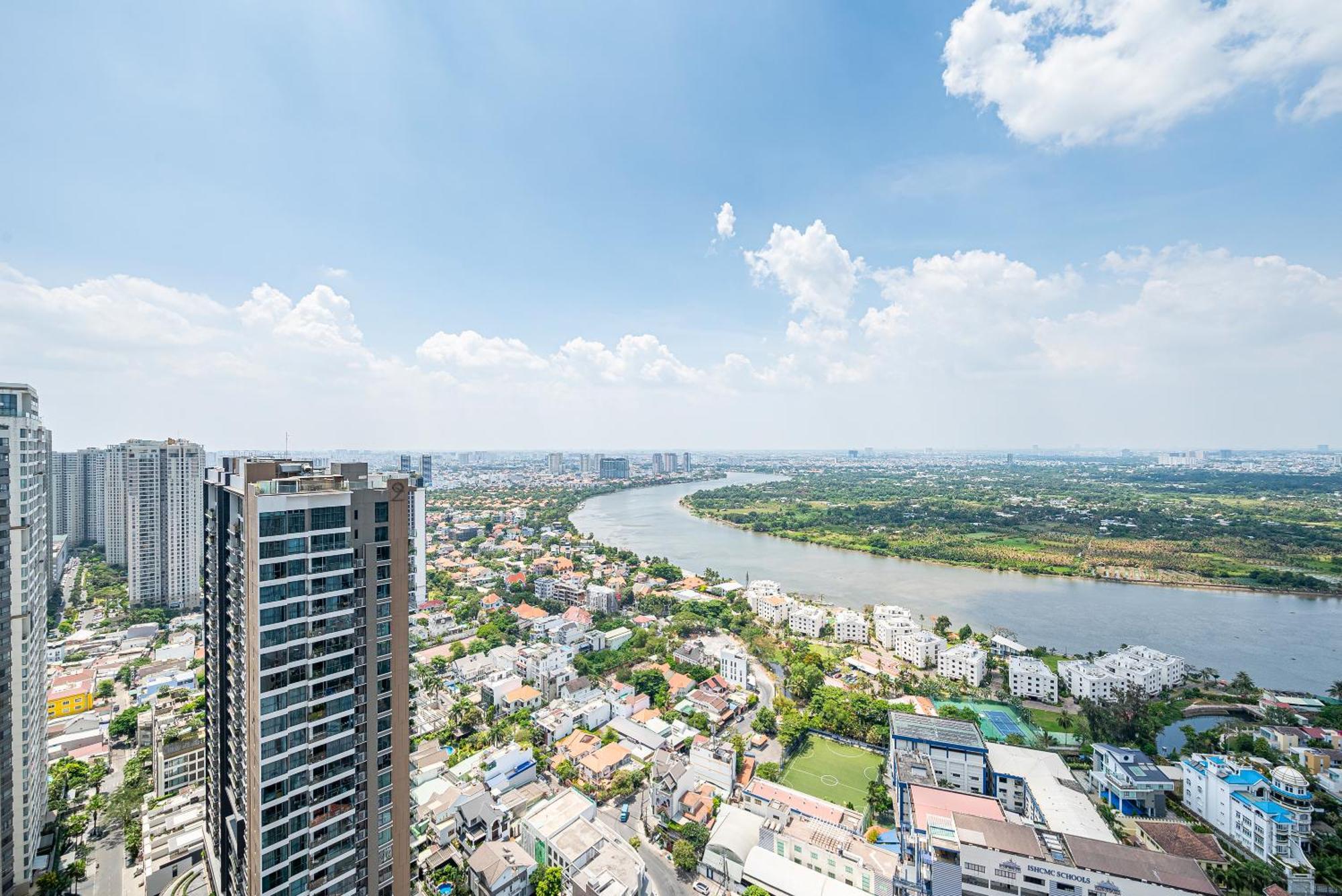 Lumiere Riverside Condotel In Hcmc Ho Chi Minh City Exterior photo